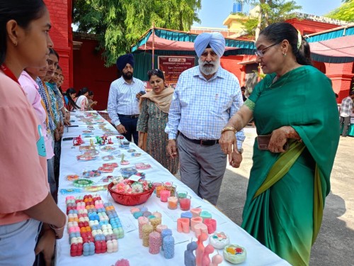  2025-10-18 A Diwali Fair Was Organized By The Home Science Department
